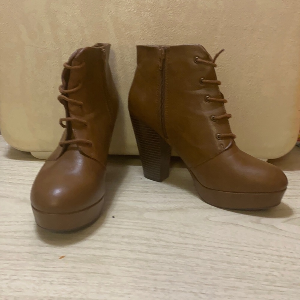 Brash Brown Lace Up Block Heel Platform Boots